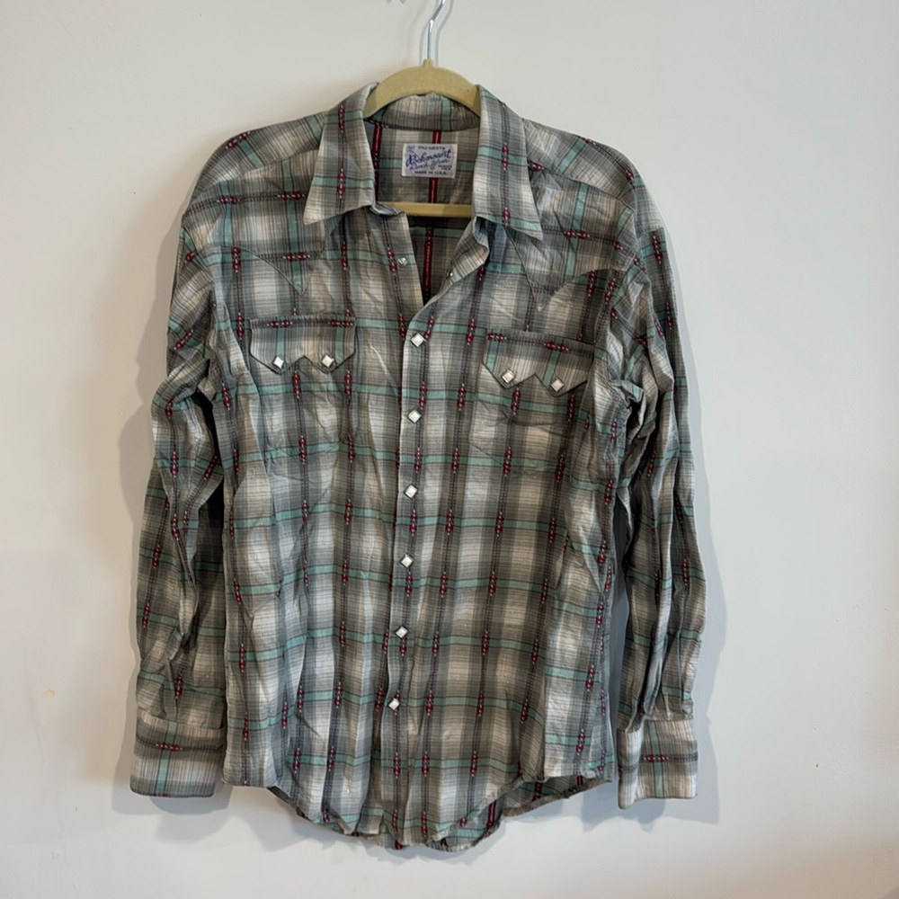 RockMount Plaid Button-Down Shirt in Gray and Green